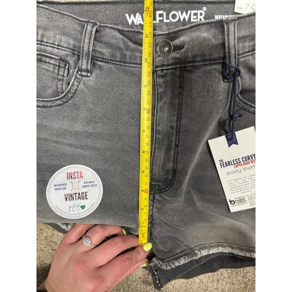 Wallflower The Fearless Curvy Super‎ High Rise Denim Shorts Gray Wash Size 7